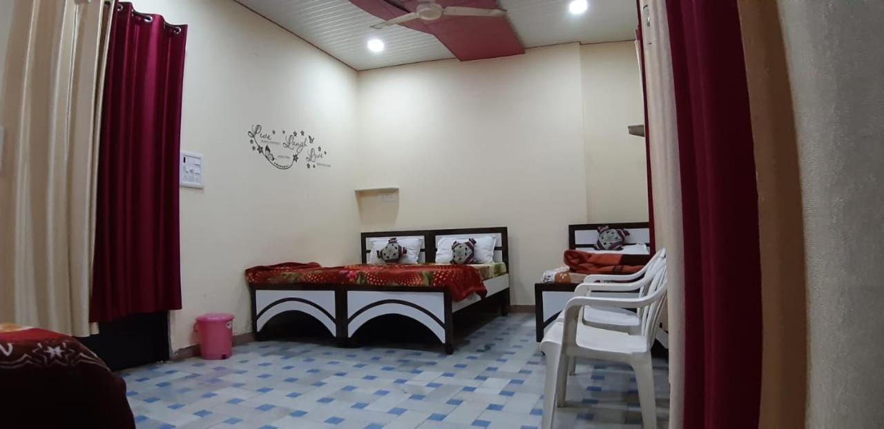 Blue Eye Backpackers Hostel Amritsar Eksteriør billede